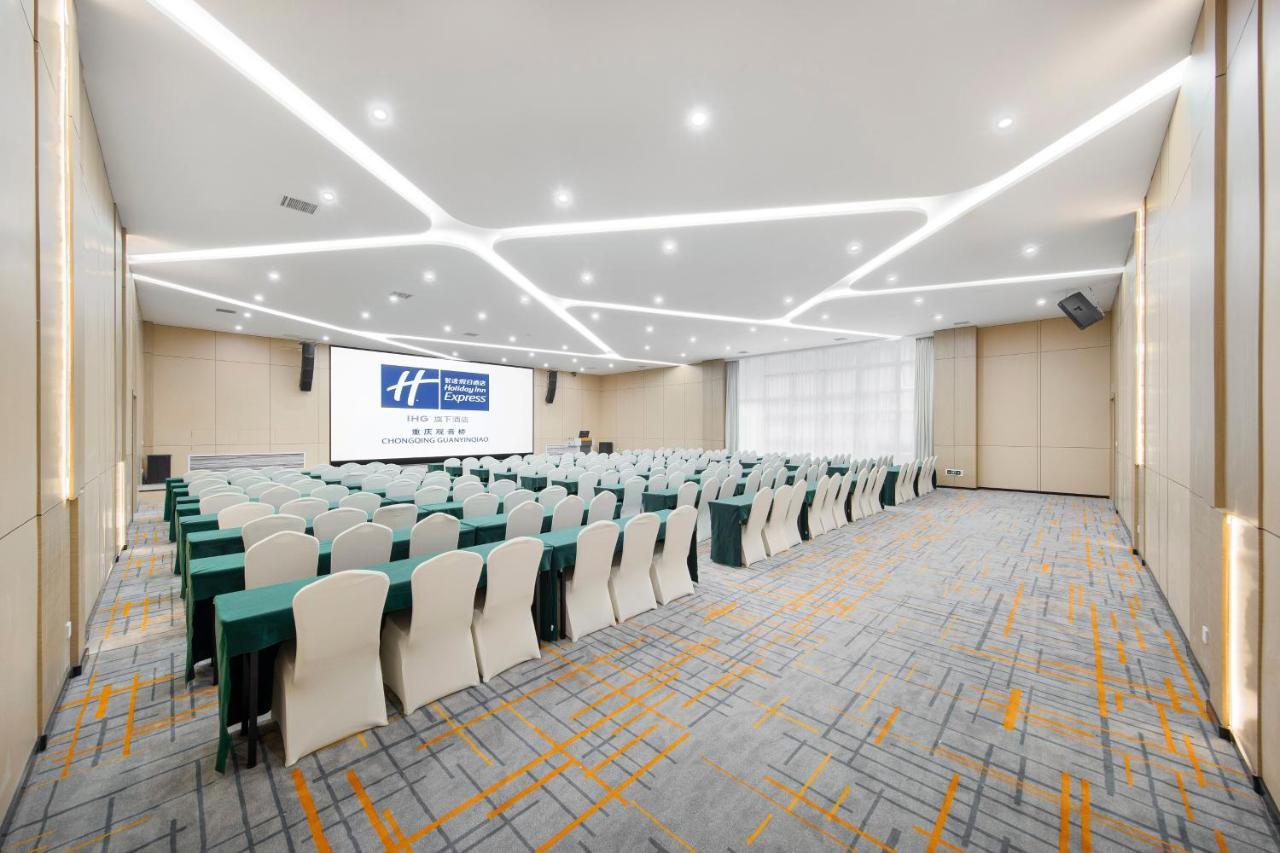 Holiday Inn Express Chongqing Guanyinqiao By Ihg Exterior photo